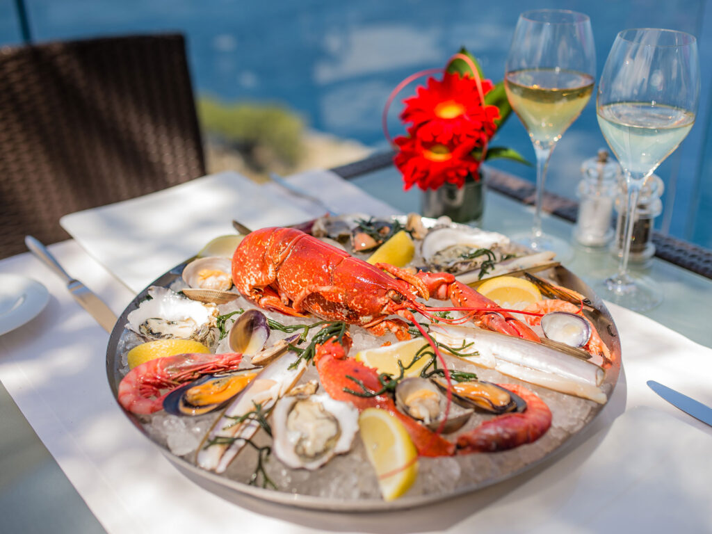 Coastal dining on the edge of Macquarie Harbour